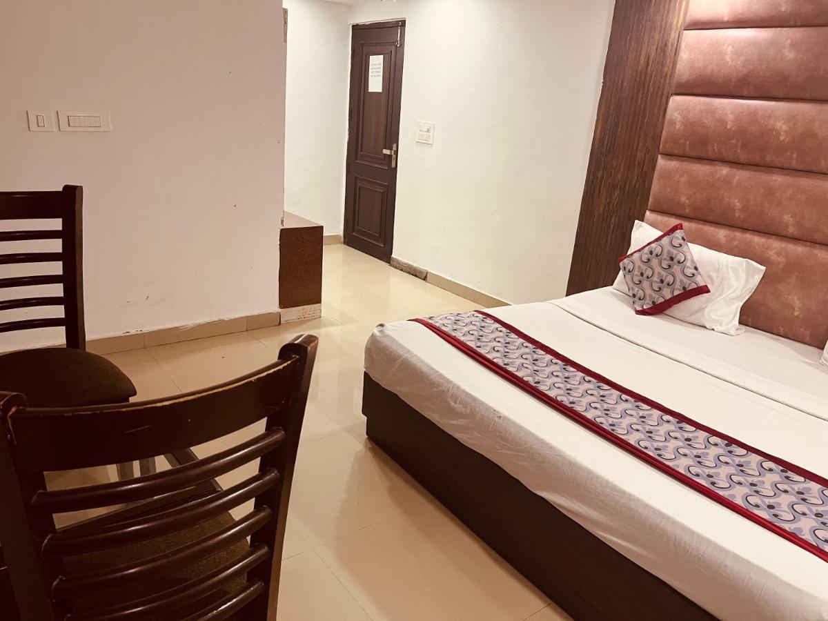 Hotel Asian Plaza Delhi Airport Нью-Делі Екстер'єр фото